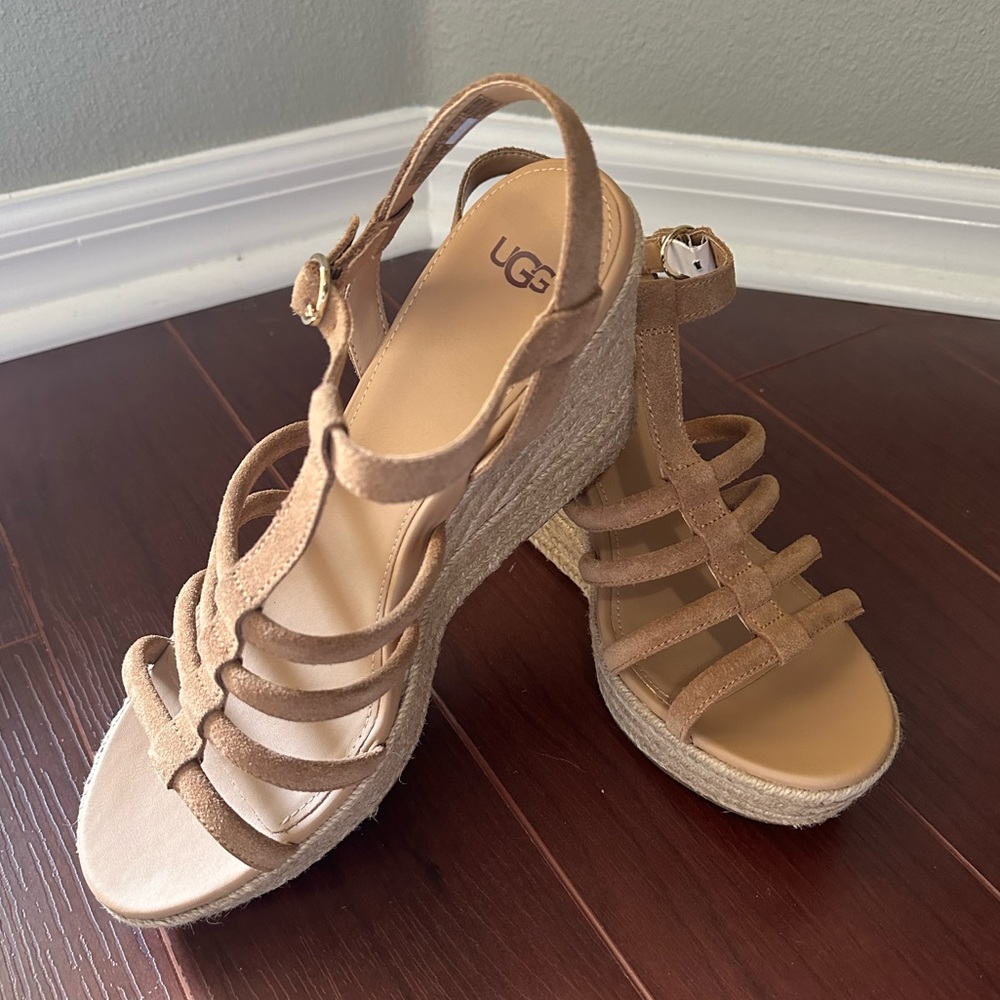 (NIB) UGG - Cressida espadrilles (W11)